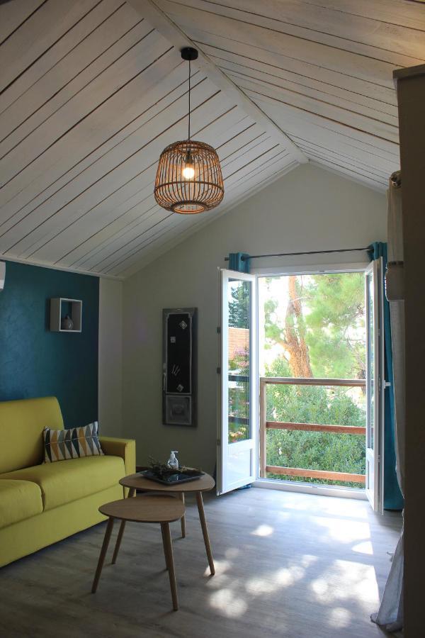 Le Clos Vitis Violes Exterior photo